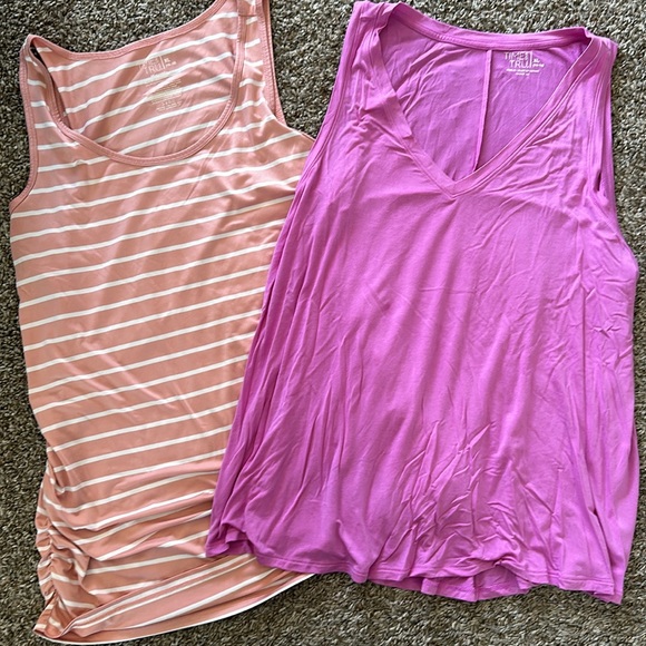 Maternity shirt bundle - Picture 4 of 5